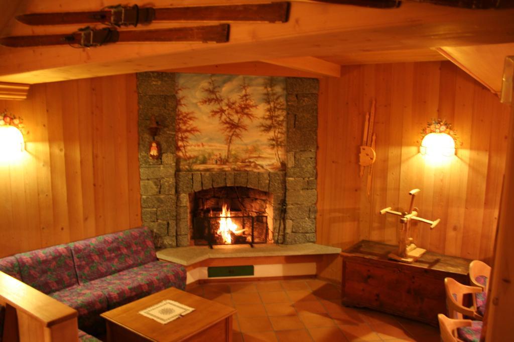 Hotel Milano Piazzatorre Luaran gambar